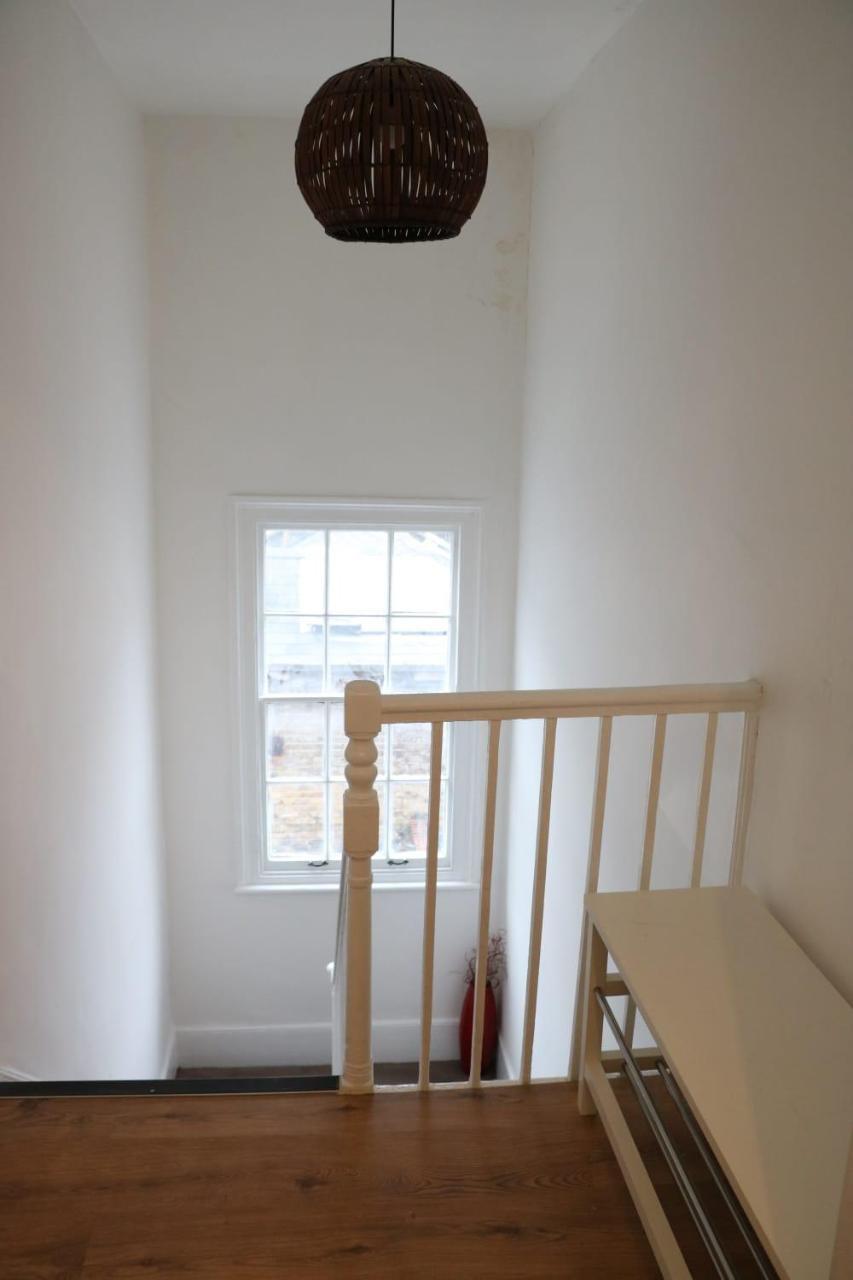 ロンドンVictoria Style Flat Near Victoria Stationアパートメント エクステリア 写真